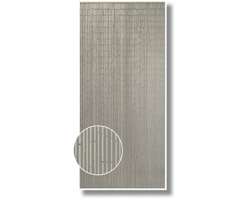 Rideau en bambou avec de fines baguettes de bambou en gros plan