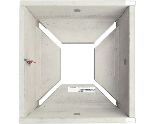 Puits en béton avec ouverture carrée