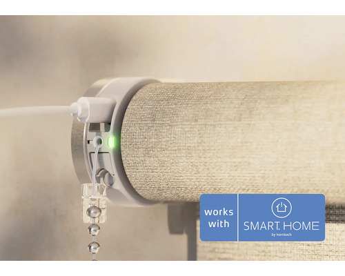 Gros plan d un store enrouleur avec cable de charge USB et voyant d etat, compatible avec SMART HOME by hornbach.