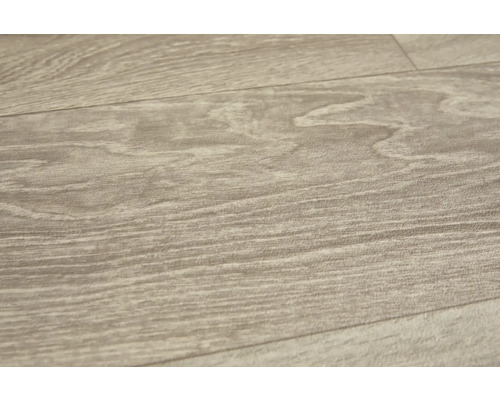 Gros plan d''un sol stratifié avec aspect bois.