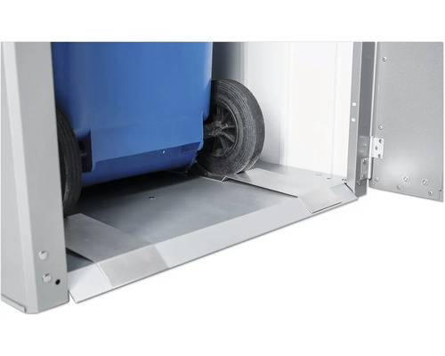 Mülltonnenbox mit Mülltonne auf Auffahrrampe