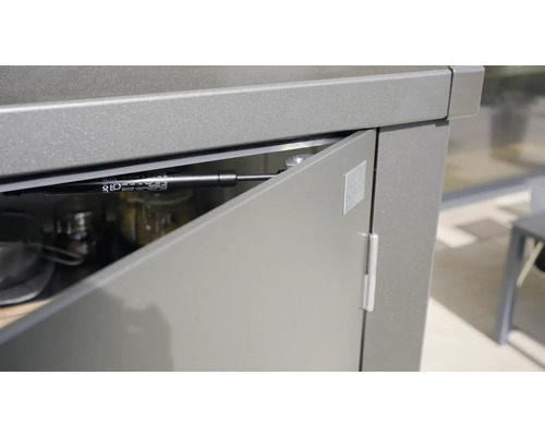 Vue détaillée d''une armoire ouverte avec amortisseur