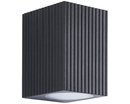 Kubische Wandleuchte für den Aussenbereich mit geriffelter Oberfläche