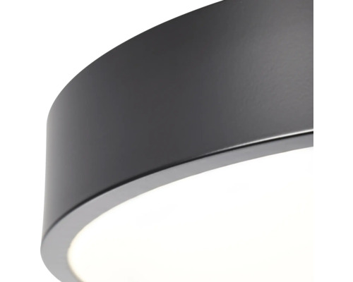 Gros plan d'un plafonnier LED rond