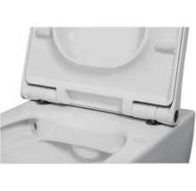 Aufnahme von einer geöffneten weißen Toilette