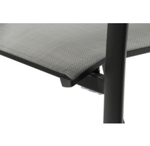 Vue détaillée d''un banc de jardin avec revêtement textile