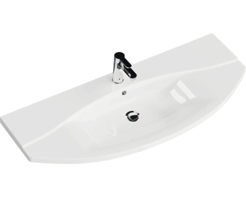 Weißes Keramik-Waschbecken mit verchromter Armatur und modernem, breitem Design.