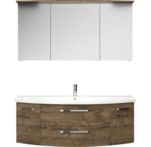 Badezimmermöbel-Set bestehend aus einem dreitürigen Spiegelschrank und einem Waschbeckenunterschrank in Holzoptik mit weissem Waschtisch.