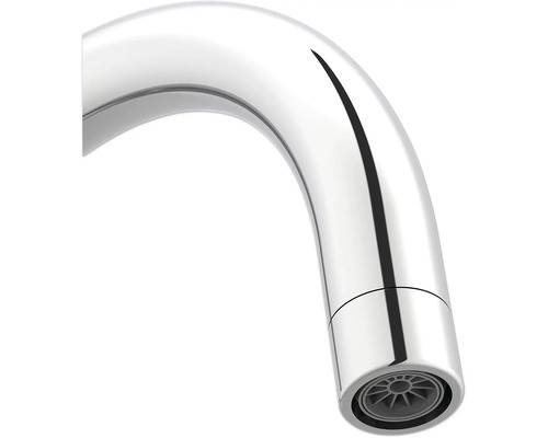 Vue détaillée d''un bec de robinet en métal