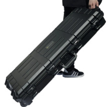 Valise de transport noire avec poignée et roulettes