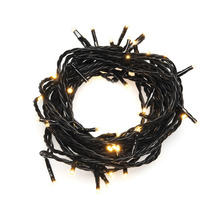 Guirlande lumineuse avec câbles noirs et lumières blanc chaud