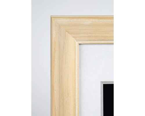 Vue détaillée d''un cadre photo avec une structure en bois