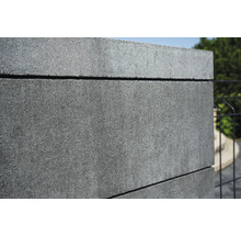 Betonsteinmauer im Detailansicht