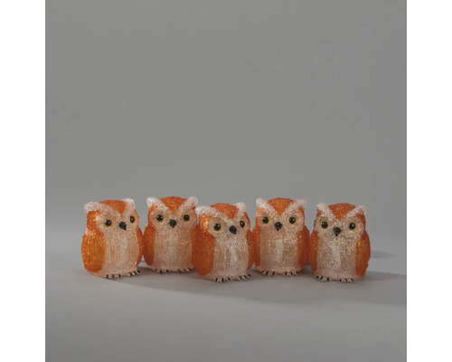 Cinq figurines de hiboux en plastique