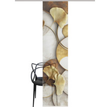 Schiebetür mit Ginkgo-Blatt-Motiv vor einem Stuhl