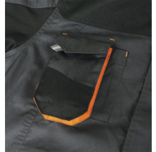 Détail d'un pantalon de travail avec poche