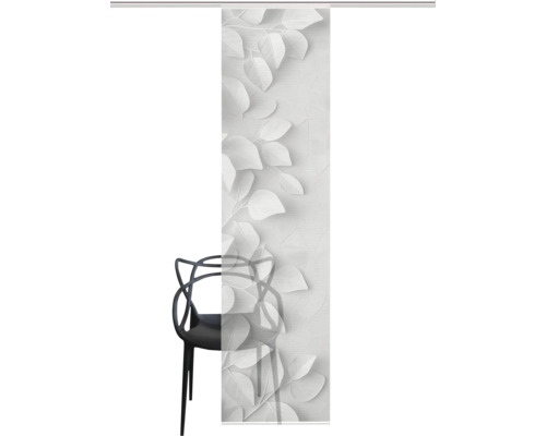 Schiebevorhang mit Blattmuster und Stuhl