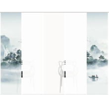 Schiebetür mit asiatischem Landschaftsmotiv und einem Stuhl