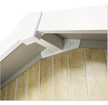 Vue détaillée d'un revêtement de plafond avec des panneaux de bois