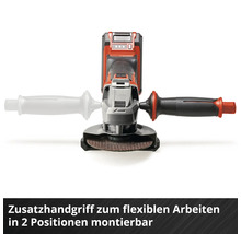 Akkubetriebener Winkelschleifer mit montiertem Zusatzhandgriff