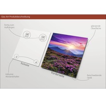 Glasbild mit Landschaftsmotiv, inklusive Aufhängung und Abstandshalter.