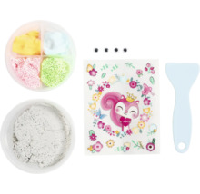 Knetset mit verschiedenen Texturen, Aufklebern, Modellierwerkzeug und Augen