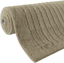 Tapis enroulé avec texture côtelée