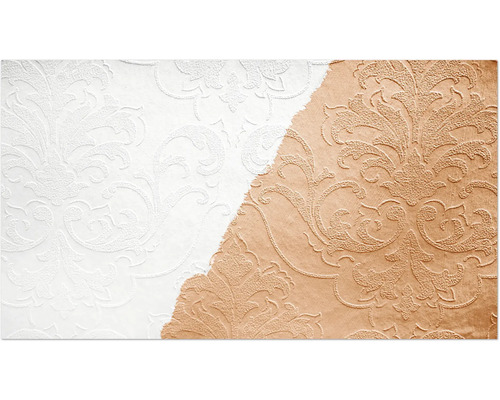 Tapete mit floralem Muster, teilweise gestrichen