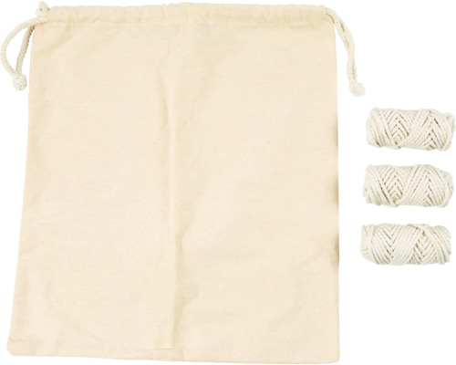 Stoffsack mit Kordelzug und drei Rollen Baumwollkordel