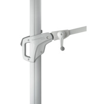 Vue détaillée d'un support de parasol avec mécanisme rotatif et logo Suncomfort by Glatz.