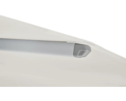 Gros plan d'un parasol avec des baleines robustes