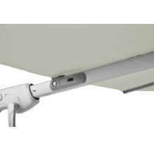 Vue détaillée d'un parasol avec mécanisme à manivelle