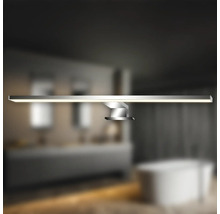 Badezimmer mit einem modernen LED-Spiegelstrahler