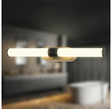 Salle de bains avec luminaire LED horizontal