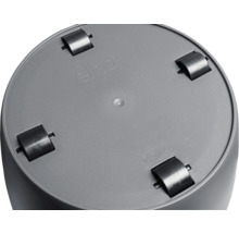 Face inférieure d'un pot de fleurs avec roulettes et logo Elho