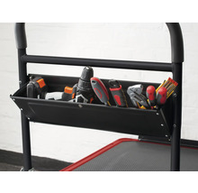 Werkzeugwagen mit Bohrmaschine, Schraubenziehern, Zange und Zollstock