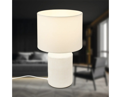 Tischleuchte mit Stoffschirm für Innenräume