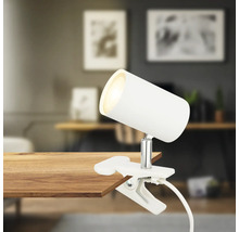 Klemmleuchte am Schreibtisch mit modernem Design