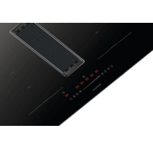 Induktionskochfeld mit Dunstabzugshaube