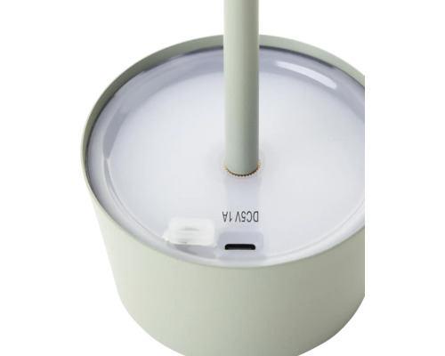 Detailansicht einer Tischleuchte mit USB-Anschluss