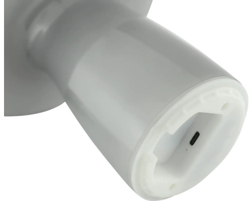 Detailansicht einer wiederaufladbaren Lampe mit USB-Anschluss