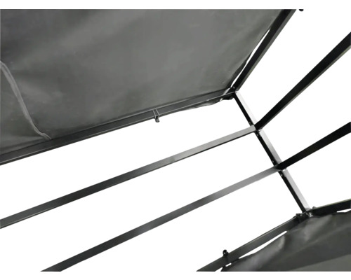 Vue détaillée d'un pavillon avec cadre en métal et toit en tissu