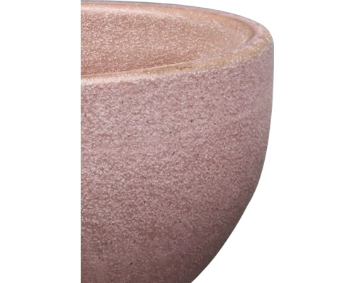 Nahaufnahme eines Pflanzgefäßes mit rauer Oberfläche