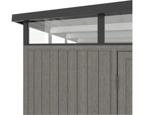 Détail d'un abri de jardin avec mur en bois et fenêtre