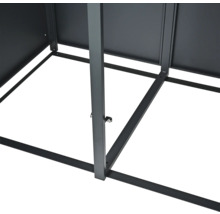 Vue détaillée de la structure du cadre en acier d'une cabane de jardin