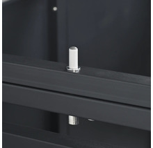 Gros plan d'une structure métallique avec une goupille