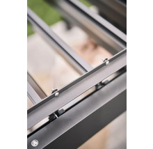 Detailansicht eines Pavillongestells aus Metall