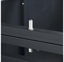 Vue détaillée d'un meuble avec cadre métallique et support d'étagère