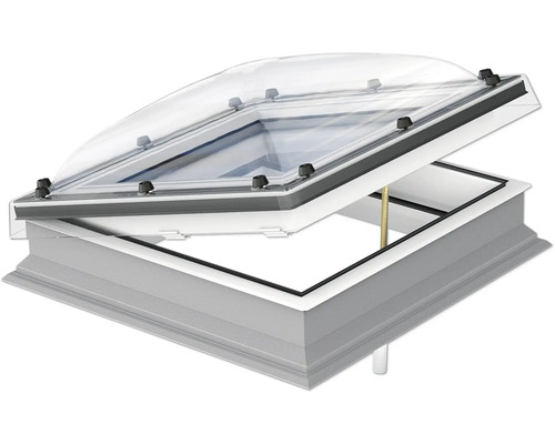 Fenêtre de toit ouverte avec coupole en plastique