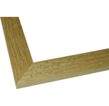 Vue d'angle d'un cadre photo en bois